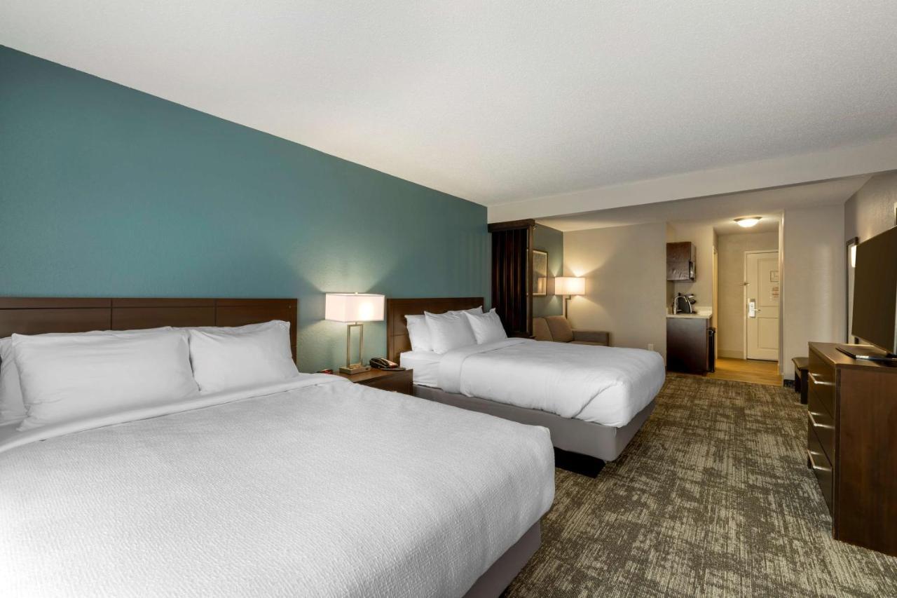 Best Western Watertown Inn & Suites Exterior photo